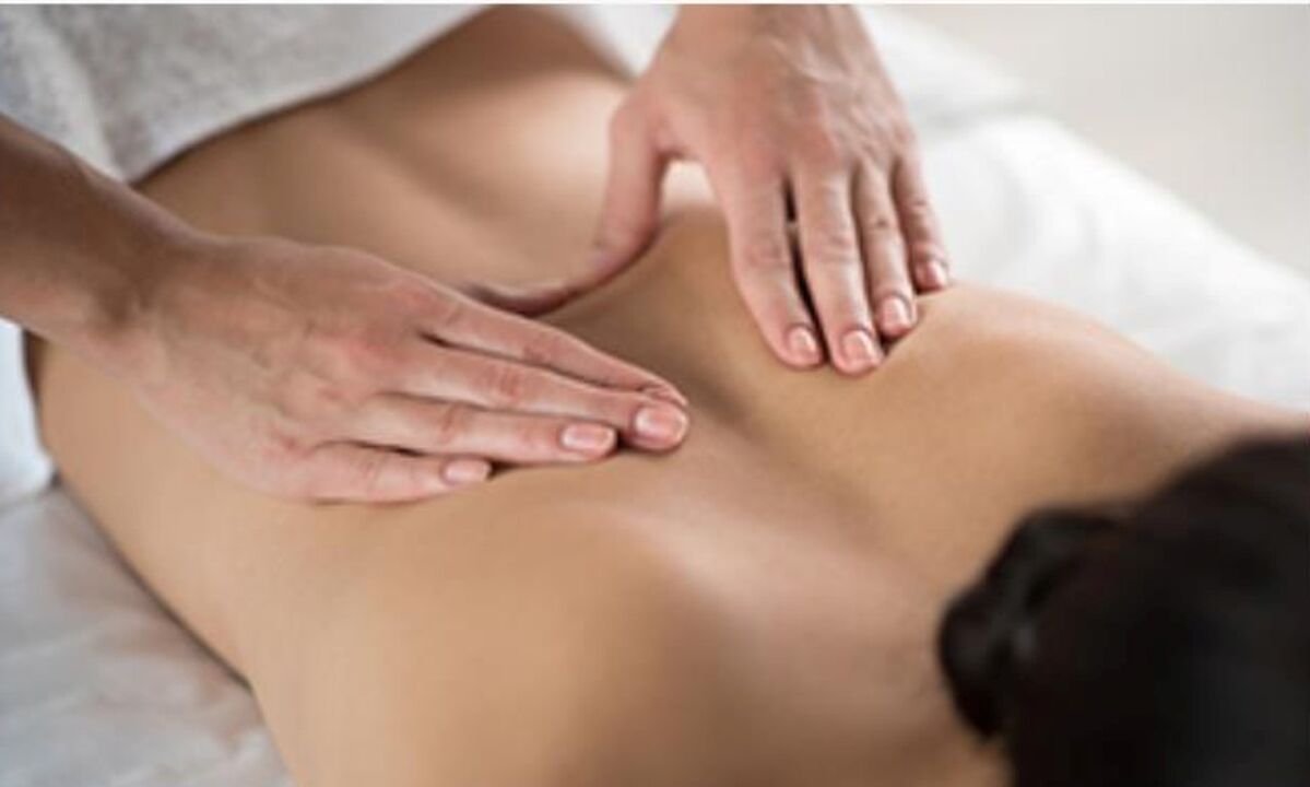 Massage ist eine der Methoden zur Behandlung von Osteochondrose des Gebärmutterhalses