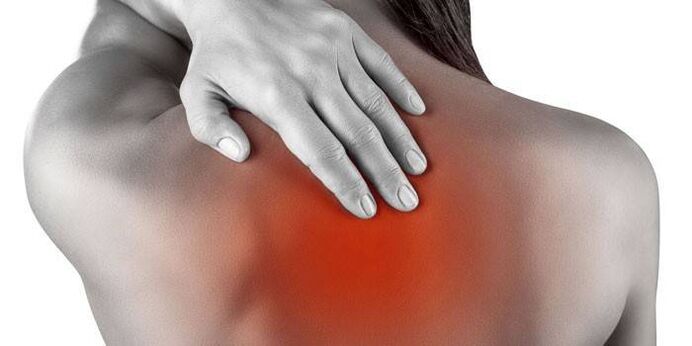 Rückenschmerzen mit Brustosteochondrose