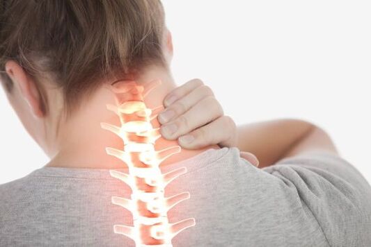 Schmerzen in der Wirbelsäule mit Osteochondrose